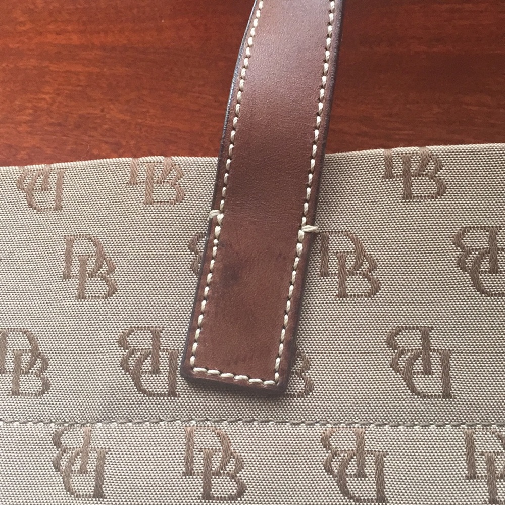 Large Dooney Tote - Picture 6 of 8